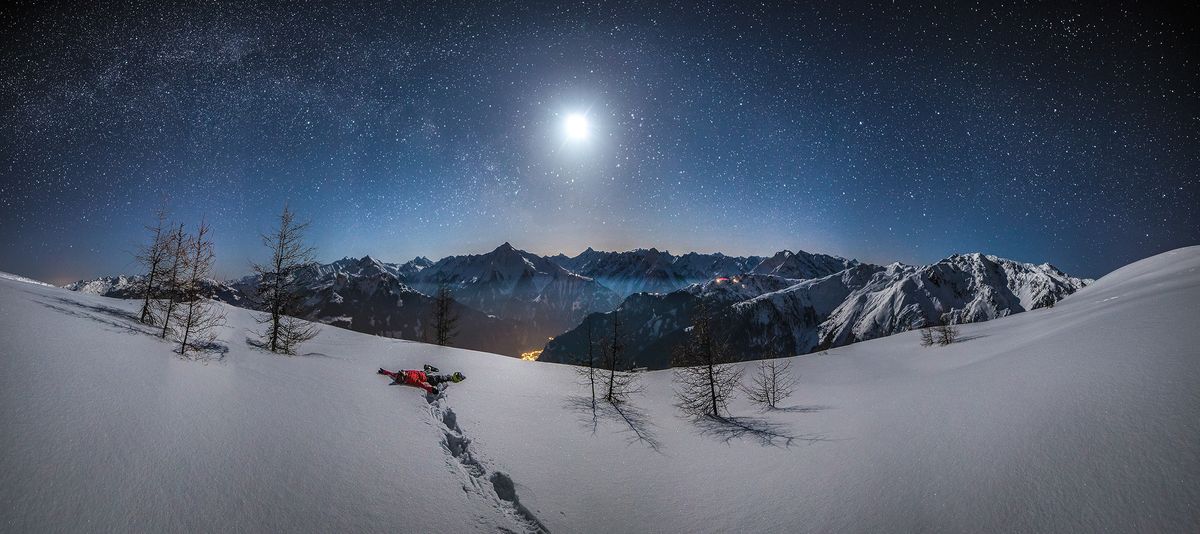 eiskalte Winternacht auf 2000 Metern, 180 Grad Panorama