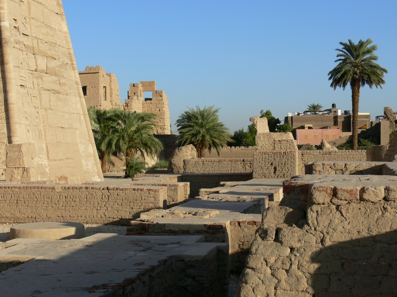 Medinet_Habu