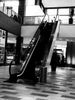 schwarze Rolltreppe