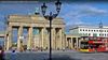 Berlin am Brandenburger Tor.jpg
